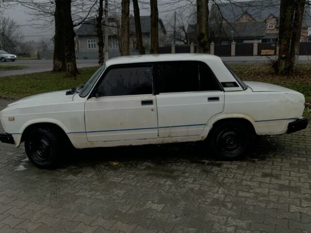 Белый ВАЗ 2107, объемом двигателя 1.3 л и пробегом 25 тыс. км за 520 $, фото 2 на Automoto.ua