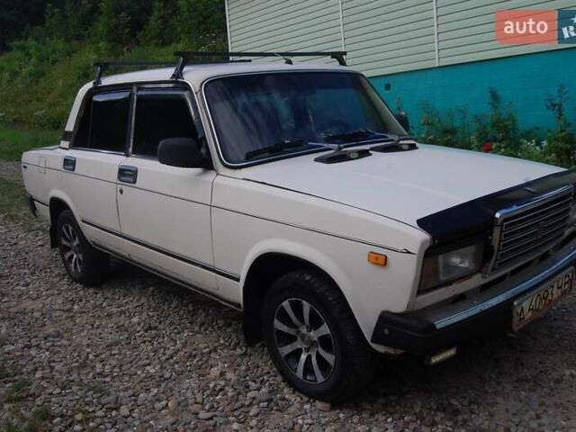 Белый ВАЗ 2107, объемом двигателя 1.6 л и пробегом 82 тыс. км за 1000 $, фото 4 на Automoto.ua