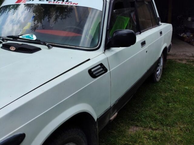 Белый ВАЗ 2107, объемом двигателя 0 л и пробегом 16 тыс. км за 842 $, фото 2 на Automoto.ua