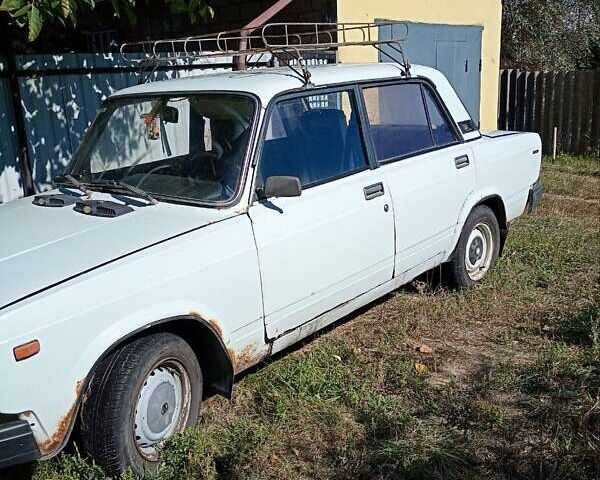 Белый ВАЗ 2107, объемом двигателя 1.5 л и пробегом 181 тыс. км за 450 $, фото 1 на Automoto.ua
