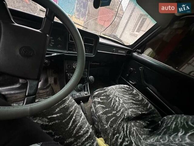 Белый ВАЗ 2107, объемом двигателя 1.6 л и пробегом 300 тыс. км за 556 $, фото 3 на Automoto.ua