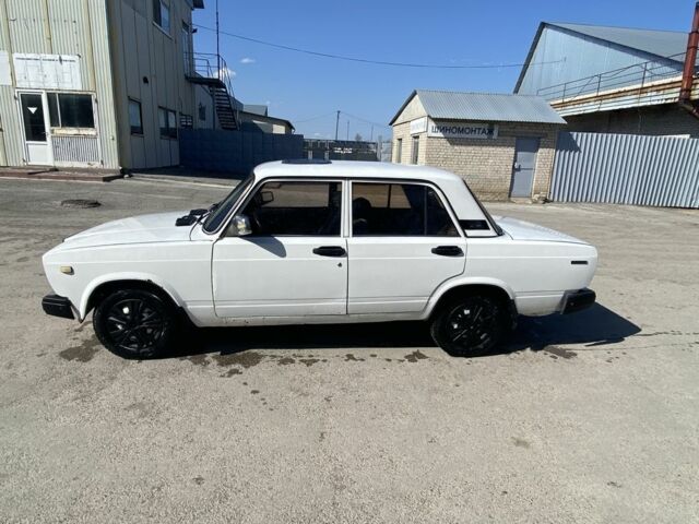 Белый ВАЗ 2107, объемом двигателя 1.6 л и пробегом 131 тыс. км за 526 $, фото 1 на Automoto.ua