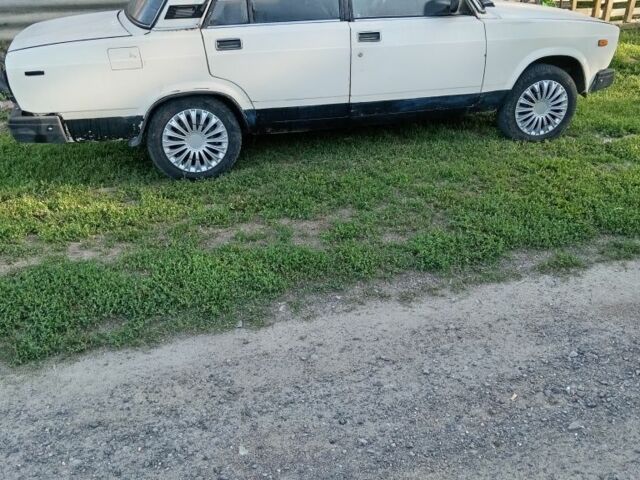 Белый ВАЗ 2107, объемом двигателя 0 л и пробегом 100 тыс. км за 503 $, фото 1 на Automoto.ua