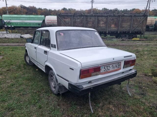 ВАЗ 2107 1990 в Нежине на Automoto.ua Белый ВАЗ 2107, объемом двигателя 1.5 л и пробегом 50 тыс. км за 535 $, фото 4 на Automoto.ua