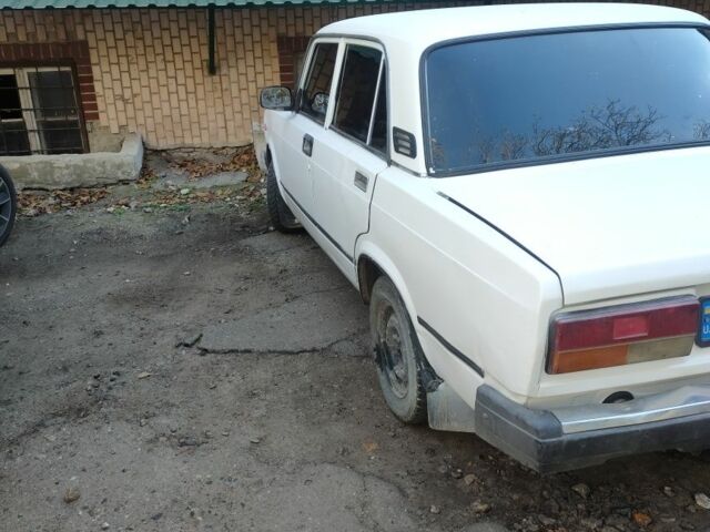 ВАЗ 2107 1990 в Татарбунарах на Automoto.ua Белый ВАЗ 2107, объемом двигателя 1.5 л и пробегом 56 тыс. км за 1000 $, фото 2 на Automoto.ua