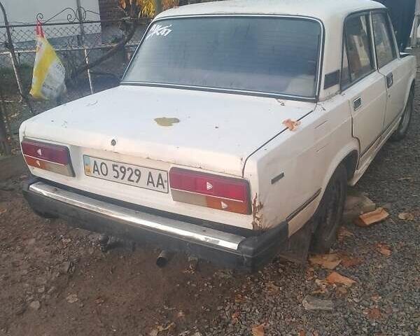 Белый ВАЗ 2107, объемом двигателя 0 л и пробегом 70 тыс. км за 239 $, фото 3 на Automoto.ua