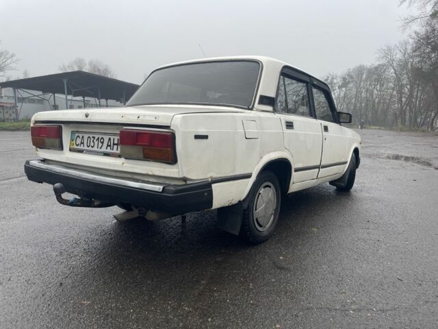 Білий ВАЗ 2107, об'ємом двигуна 1.6 л та пробігом 100 тис. км за 638 $, фото 2 на Automoto.ua