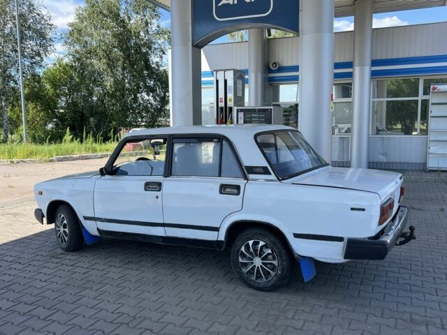 Белый ВАЗ 2107, объемом двигателя 1.5 л и пробегом 140 тыс. км за 601 $, фото 3 на Automoto.ua