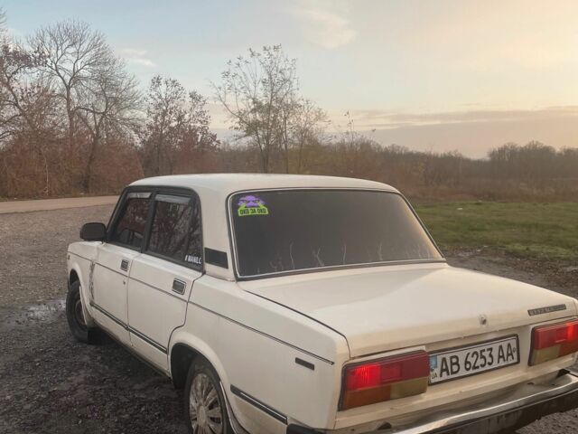 Белый ВАЗ 2107, объемом двигателя 1.5 л и пробегом 50 тыс. км за 595 $, фото 4 на Automoto.ua