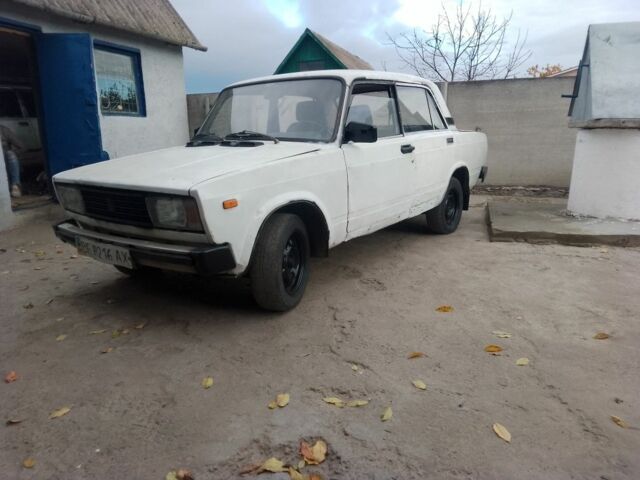 ВАЗ 2107 1990 в Фастове на Automoto.ua Белый ВАЗ 2107, объемом двигателя 0 л и пробегом 700 тыс. км за 597 $, фото 2 на Automoto.ua