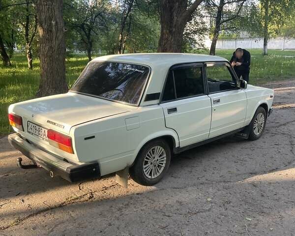 Білий ВАЗ 2107, об'ємом двигуна 1.5 л та пробігом 100 тис. км за 3500 $, фото 4 на Automoto.ua