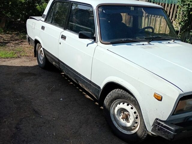 Белый ВАЗ 2107, объемом двигателя 0 л и пробегом 200 тыс. км за 30000 $, фото 2 на Automoto.ua