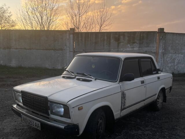Белый ВАЗ 2107, объемом двигателя 1.5 л и пробегом 50 тыс. км за 595 $, фото 1 на Automoto.ua