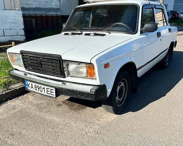 Білий ВАЗ 2107, об'ємом двигуна 1.45 л та пробігом 190 тис. км за 1100 $, фото 1 на Automoto.ua