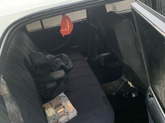 Белый ВАЗ 2107, объемом двигателя 1.3 л и пробегом 25 тыс. км за 520 $, фото 6 на Automoto.ua