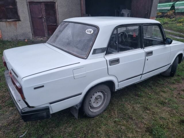 ВАЗ 2107 1990 в Нежине на Automoto.ua Белый ВАЗ 2107, объемом двигателя 1.5 л и пробегом 50 тыс. км за 535 $, фото 3 на Automoto.ua