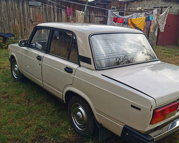 Білий ВАЗ 2107, об'ємом двигуна 0 л та пробігом 100 тис. км за 1350 $, фото 3 на Automoto.ua