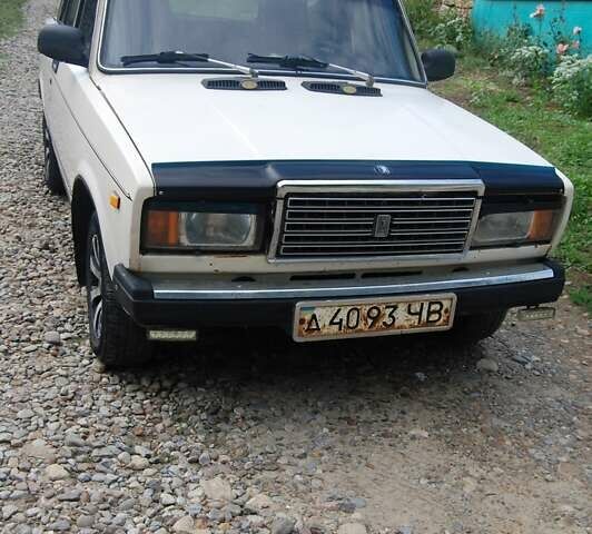 Белый ВАЗ 2107, объемом двигателя 1.6 л и пробегом 82 тыс. км за 1000 $, фото 3 на Automoto.ua
