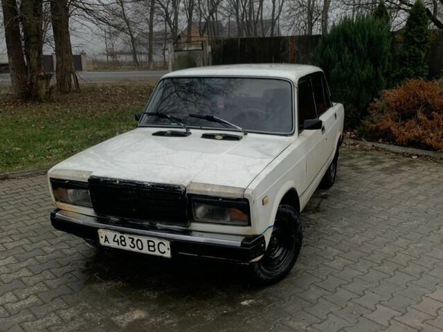 Белый ВАЗ 2107, объемом двигателя 1.3 л и пробегом 25 тыс. км за 520 $, фото 1 на Automoto.ua