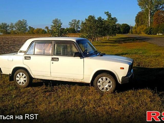 Белый ВАЗ 2107, объемом двигателя 1.5 л и пробегом 0 тыс. км за 750 $, фото 1 на Automoto.ua
