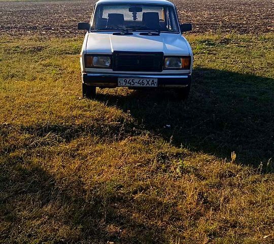 Белый ВАЗ 2107, объемом двигателя 1.5 л и пробегом 0 тыс. км за 750 $, фото 3 на Automoto.ua