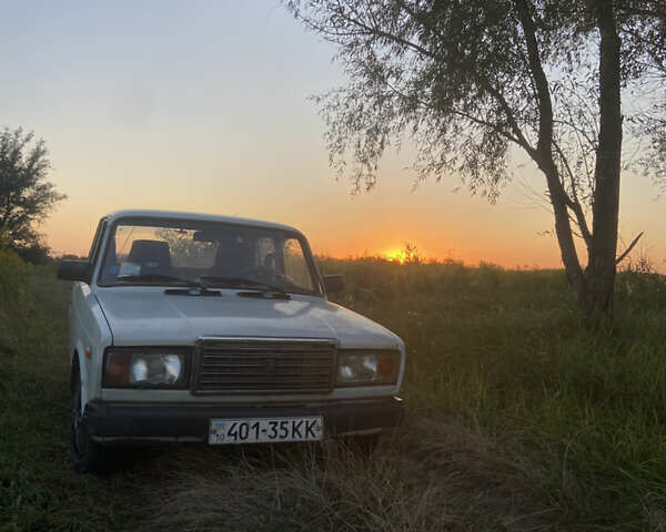 ВАЗ 2107 1991 в Броварах на Automoto.ua Белый ВАЗ 2107, объемом двигателя 1.5 л и пробегом 100 тыс. км за 837 $, фото 2 на Automoto.ua