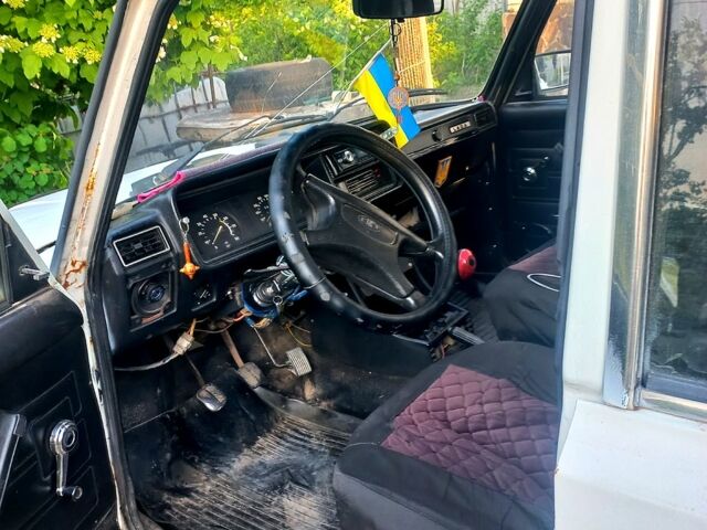 Белый ВАЗ 2107, объемом двигателя 1.5 л и пробегом 260 тыс. км за 500 $, фото 4 на Automoto.ua