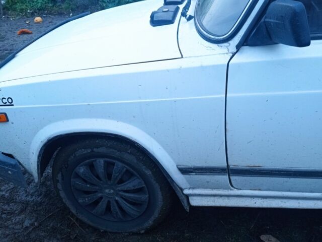 Белый ВАЗ 2107, объемом двигателя 1.5 л и пробегом 2 тыс. км за 572 $, фото 7 на Automoto.ua