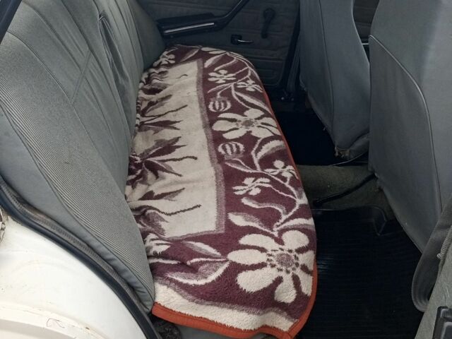 Белый ВАЗ 2107, объемом двигателя 1.5 л и пробегом 850 тыс. км за 700 $, фото 4 на Automoto.ua