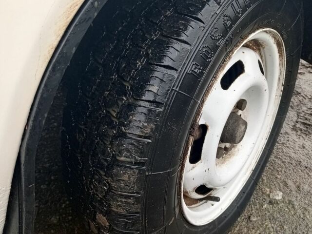 Белый ВАЗ 2107, объемом двигателя 1.5 л и пробегом 850 тыс. км за 700 $, фото 9 на Automoto.ua