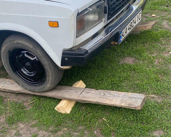 Белый ВАЗ 2107, объемом двигателя 1.3 л и пробегом 45 тыс. км за 672 $, фото 3 на Automoto.ua