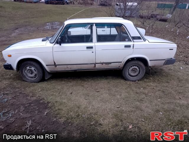 Белый ВАЗ 2107, объемом двигателя 1.5 л и пробегом 150 тыс. км за 650 $, фото 9 на Automoto.ua