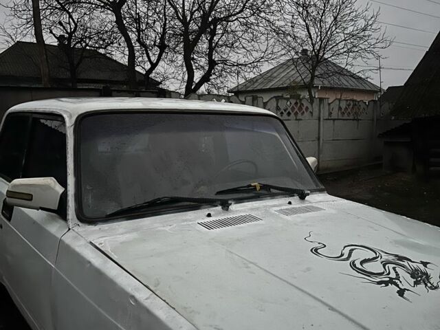 Белый ВАЗ 2107, объемом двигателя 1.5 л и пробегом 80 тыс. км за 381 $, фото 3 на Automoto.ua