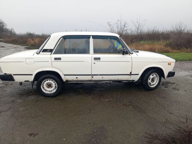 Белый ВАЗ 2107, объемом двигателя 1.5 л и пробегом 850 тыс. км за 700 $, фото 8 на Automoto.ua