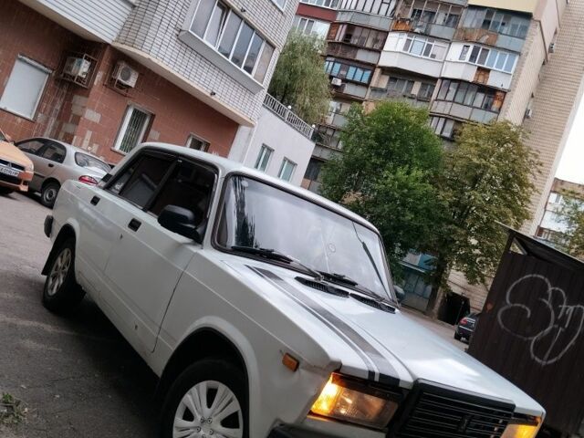 Белый ВАЗ 2107, объемом двигателя 1.3 л и пробегом 2 тыс. км за 967 $, фото 6 на Automoto.ua