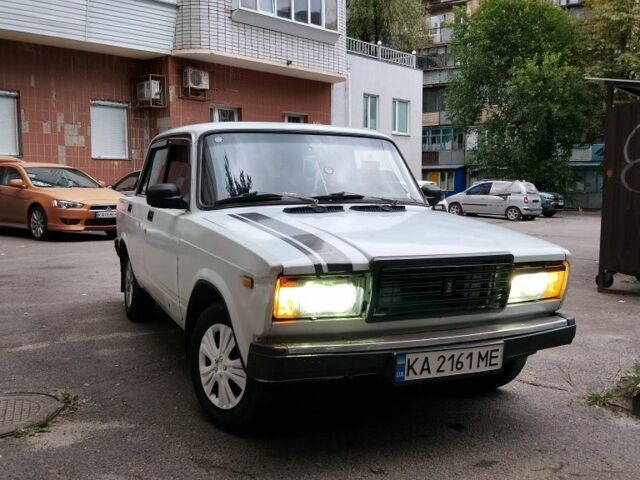 Белый ВАЗ 2107, объемом двигателя 1.3 л и пробегом 2 тыс. км за 967 $, фото 1 на Automoto.ua