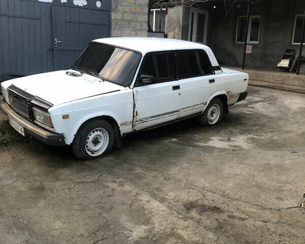Белый ВАЗ 2107, объемом двигателя 1.5 л и пробегом 312 тыс. км за 400 $, фото 1 на Automoto.ua