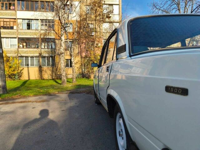 Белый ВАЗ 2107, объемом двигателя 1.5 л и пробегом 200 тыс. км за 1200 $, фото 1 на Automoto.ua