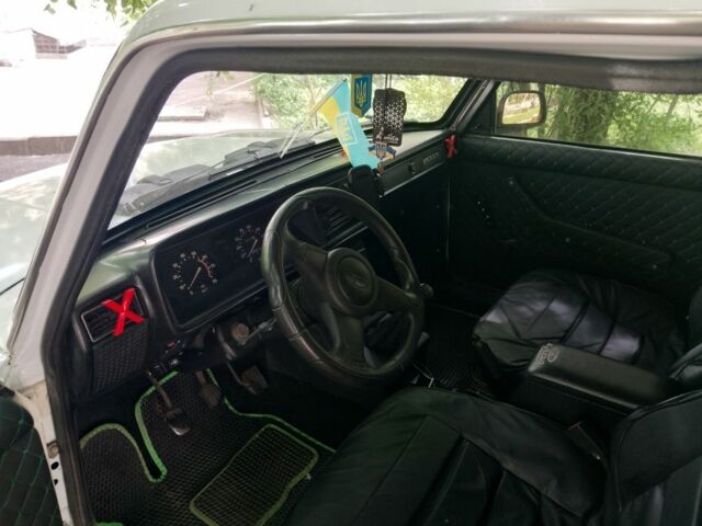 Белый ВАЗ 2107, объемом двигателя 1.3 л и пробегом 2 тыс. км за 967 $, фото 8 на Automoto.ua
