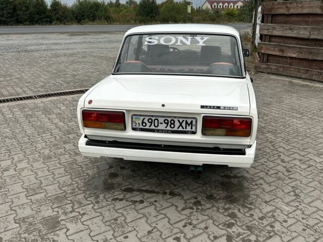 Белый ВАЗ 2107, объемом двигателя 1.3 л и пробегом 125 тыс. км за 1250 $, фото 7 на Automoto.ua