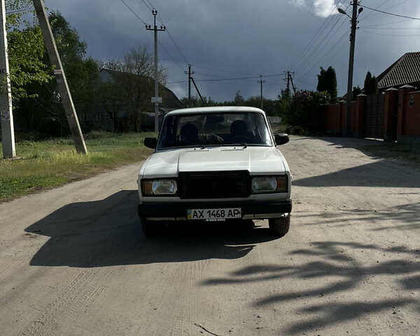 Белый ВАЗ 2107, объемом двигателя 0 л и пробегом 69 тыс. км за 1000 $, фото 1 на Automoto.ua