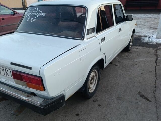 Белый ВАЗ 2107, объемом двигателя 0 л и пробегом 1 тыс. км за 1001 $, фото 3 на Automoto.ua