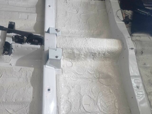 Белый ВАЗ 2107, объемом двигателя 1.6 л и пробегом 90 тыс. км за 1500 $, фото 4 на Automoto.ua