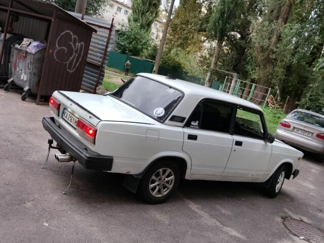 Белый ВАЗ 2107, объемом двигателя 1.3 л и пробегом 2 тыс. км за 967 $, фото 2 на Automoto.ua