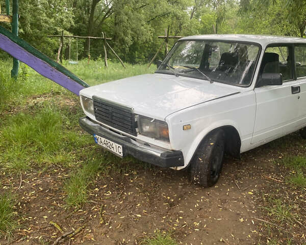 Белый ВАЗ 2107, объемом двигателя 1.3 л и пробегом 45 тыс. км за 672 $, фото 1 на Automoto.ua