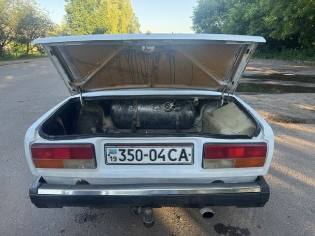 Белый ВАЗ 2107, объемом двигателя 1.45 л и пробегом 96 тыс. км за 1100 $, фото 4 на Automoto.ua