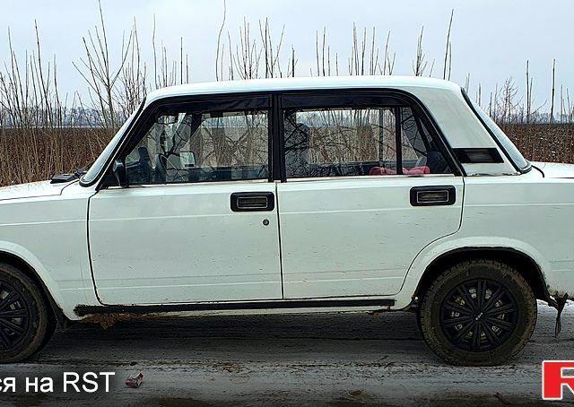 Білий ВАЗ 2107, об'ємом двигуна 15 л та пробігом 271 тис. км за 1200 $, фото 1 на Automoto.ua