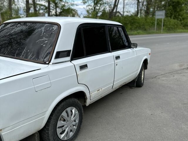 Белый ВАЗ 2107, объемом двигателя 0.15 л и пробегом 1 тыс. км за 627 $, фото 1 на Automoto.ua