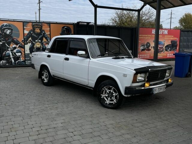 ВАЗ 2107 1992 у Кременчуге на Automoto.ua Білий ВАЗ 2107, об'ємом двигуна 1.5 л та пробігом 158 тис. км за 1150 $, фото 1 на Automoto.ua