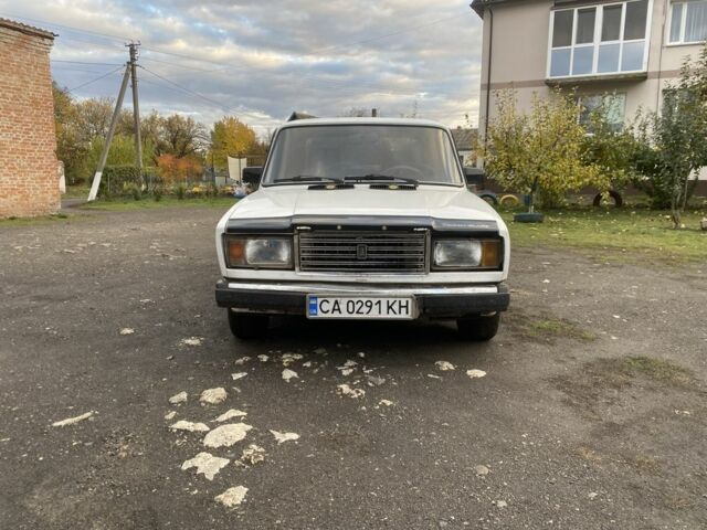 ВАЗ 2107 1992 в Звенигородка на Automoto.ua Белый ВАЗ 2107, объемом двигателя 1.5 л и пробегом 300 тыс. км за 809 $, фото 3 на Automoto.ua